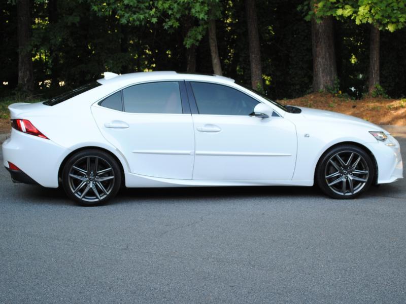 Lexus IS  2015