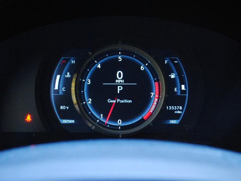 Lexus IS  2015