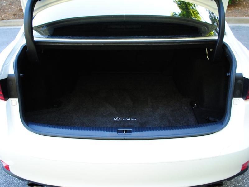 Lexus IS  2015