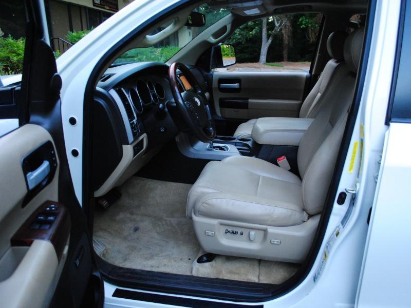 Toyota Sequoia  2011