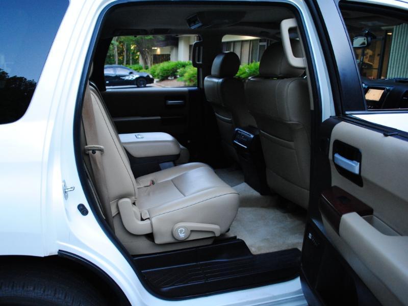 Toyota Sequoia  2011
