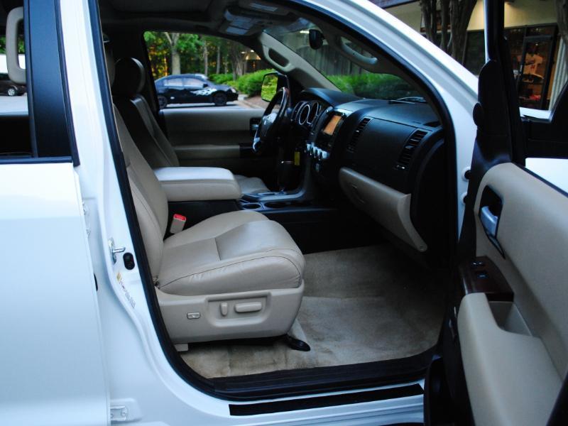 Toyota Sequoia  2011
