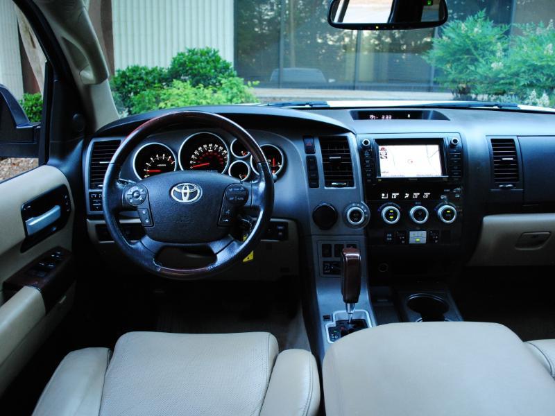 Toyota Sequoia  2011
