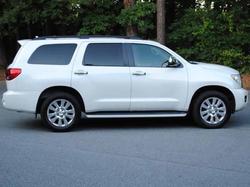 Toyota Sequoia  2011