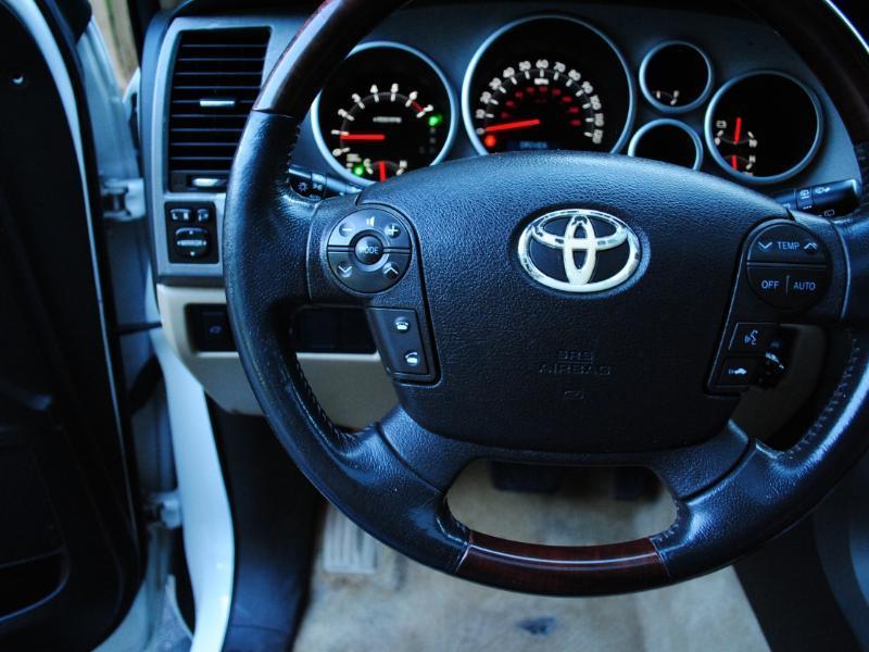 Toyota Sequoia  2011