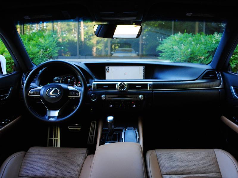 Lexus GS  2019