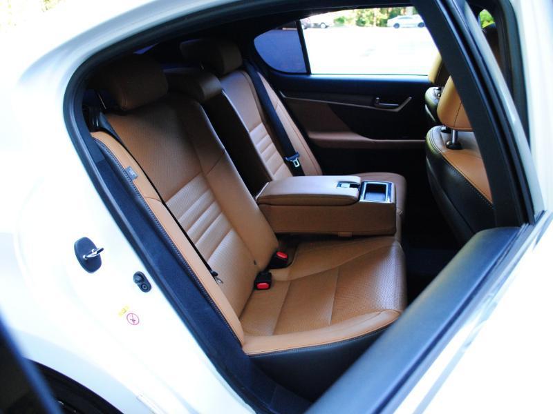 Lexus GS  2019
