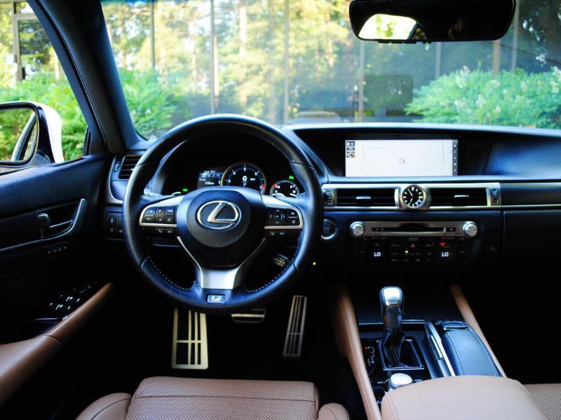 Lexus GS  2019