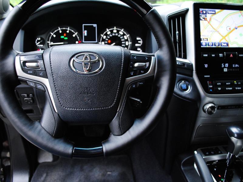 Toyota Land Cruiser  2016
