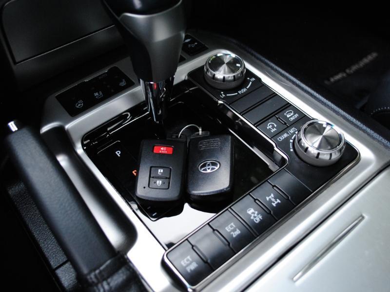 Toyota Land Cruiser  2016