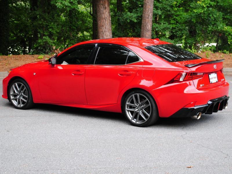 Lexus IS  2016