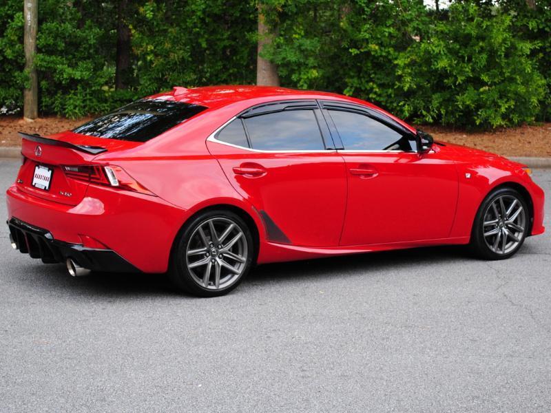 Lexus IS  2016