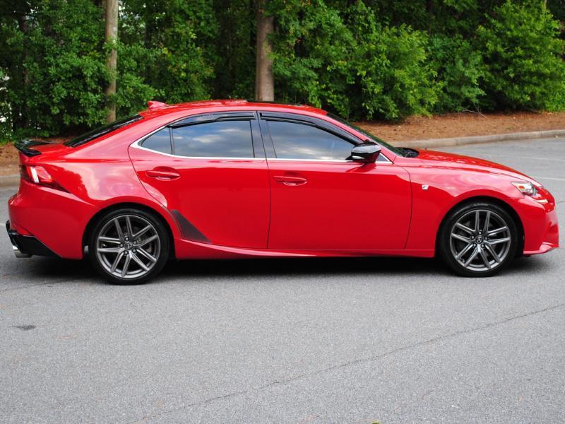 Lexus IS  2016