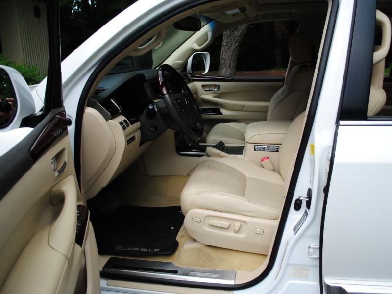 Lexus LX 570  2014