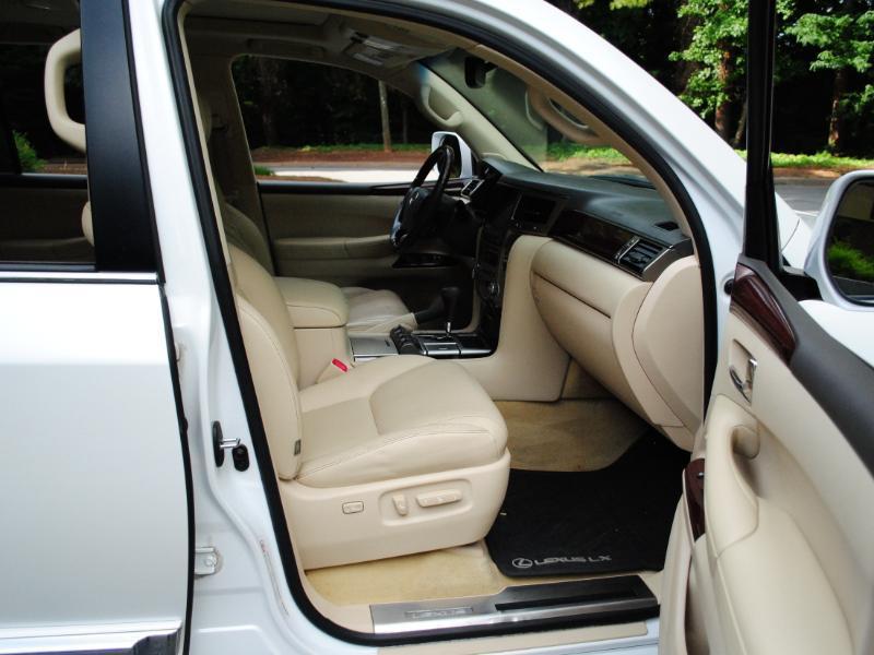 Lexus LX 570  2014