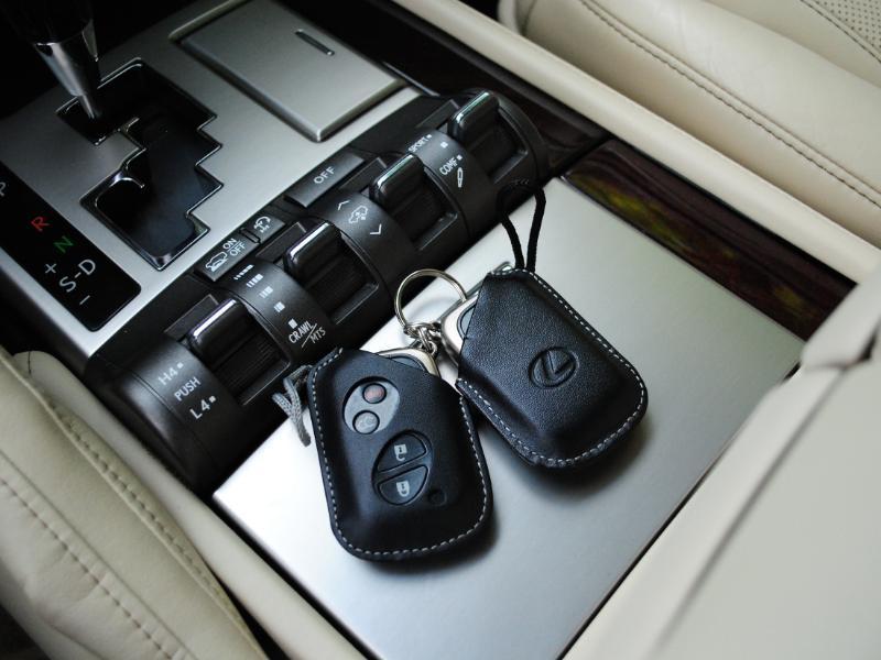 Lexus LX 570  2014
