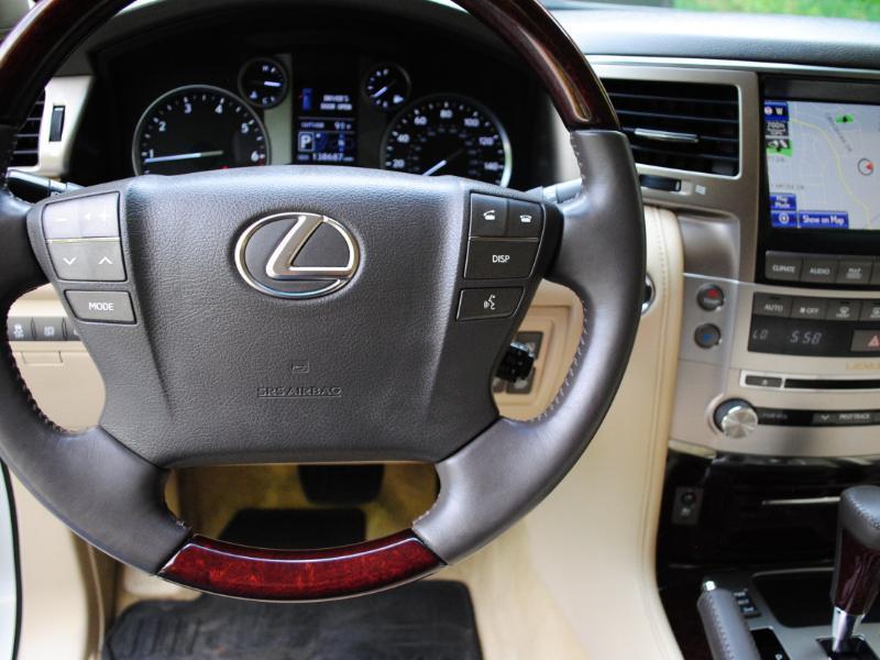 Lexus LX 570  2014