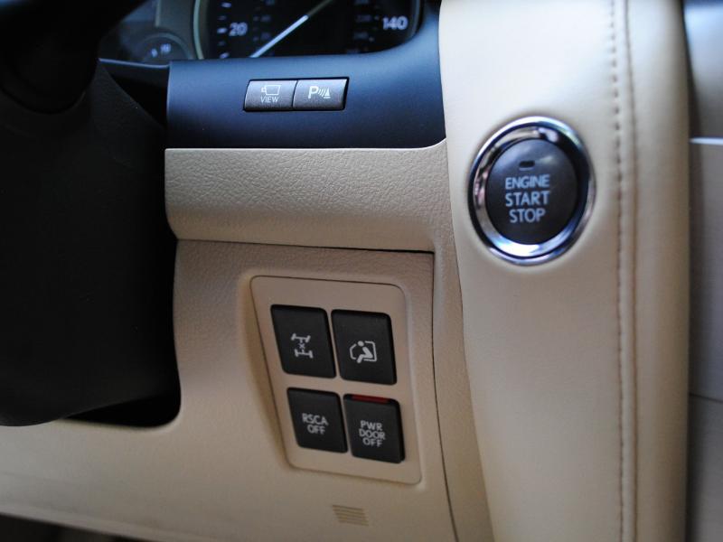 Lexus LX 570  2014