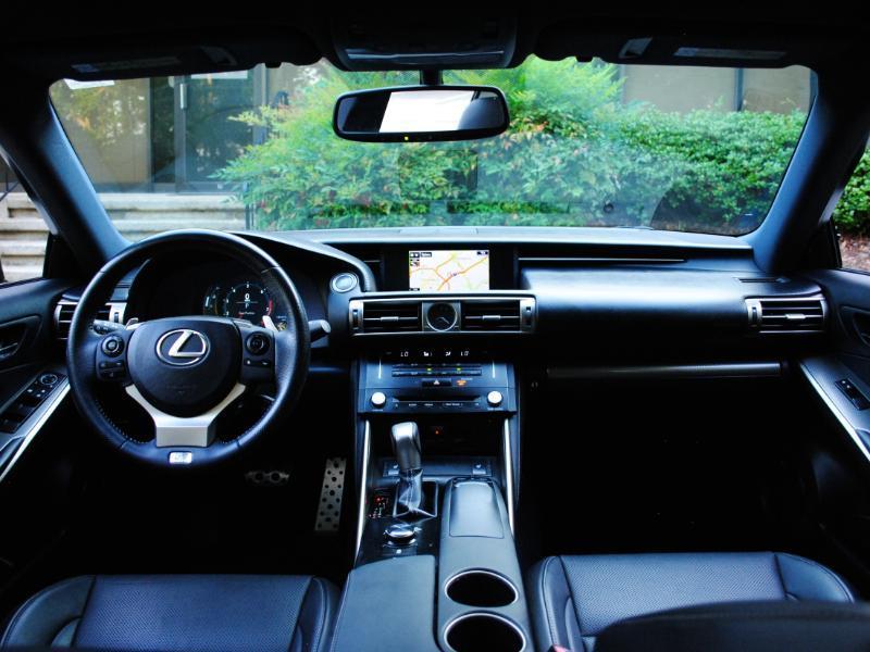 Lexus IS  2014