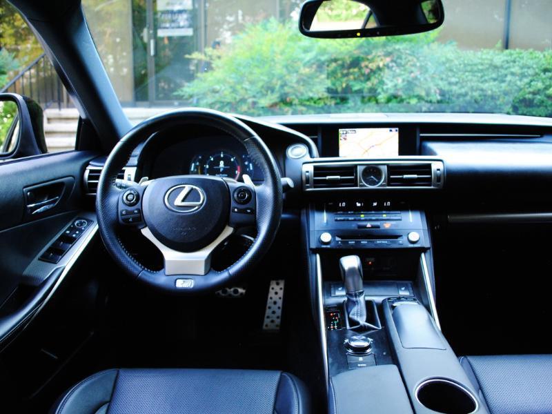 Lexus IS  2014