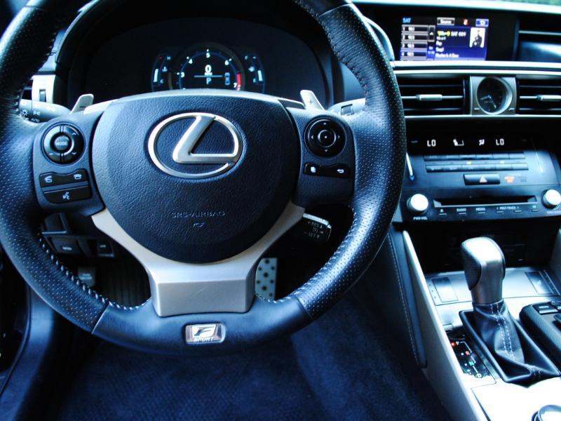 Lexus IS  2014