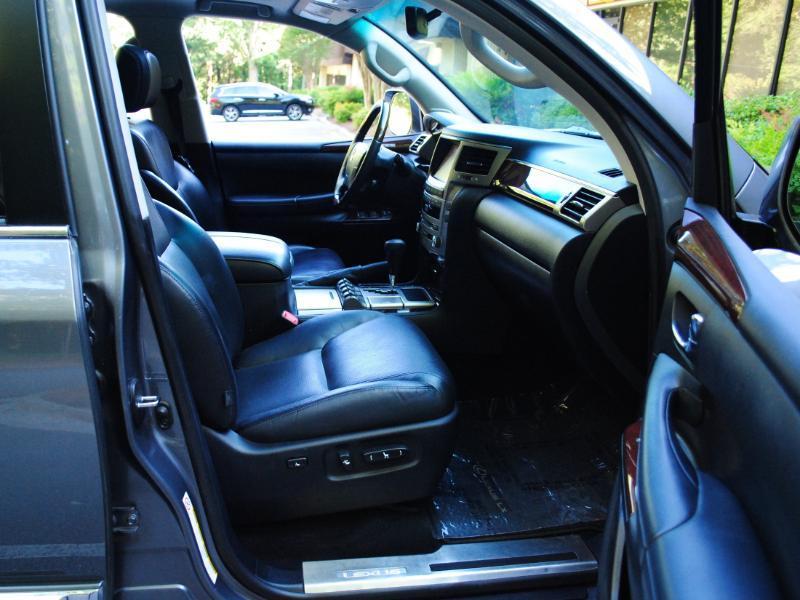 Lexus LX 570  2014