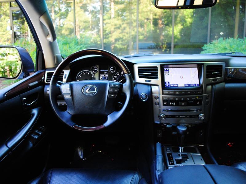 Lexus LX 570  2014