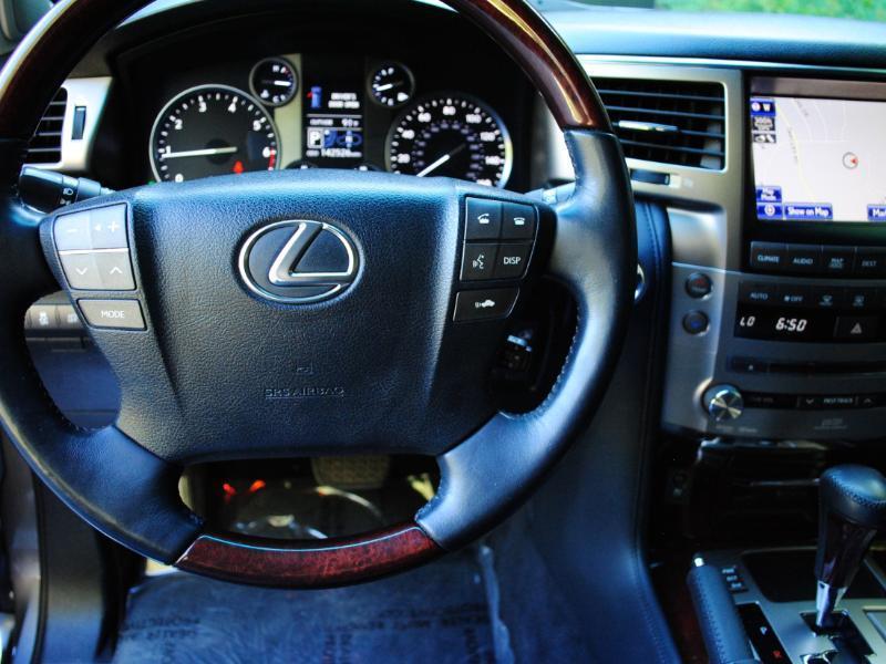 Lexus LX 570  2014