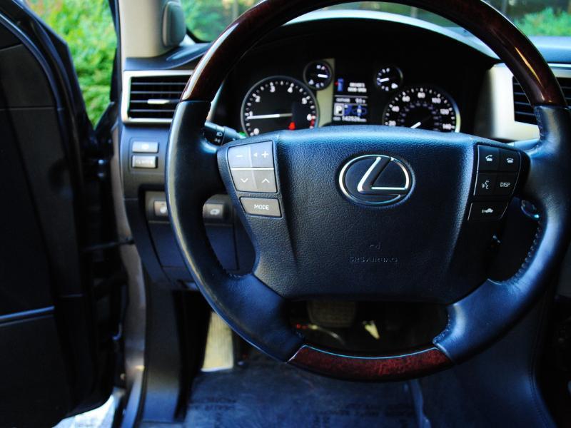 Lexus LX 570  2014