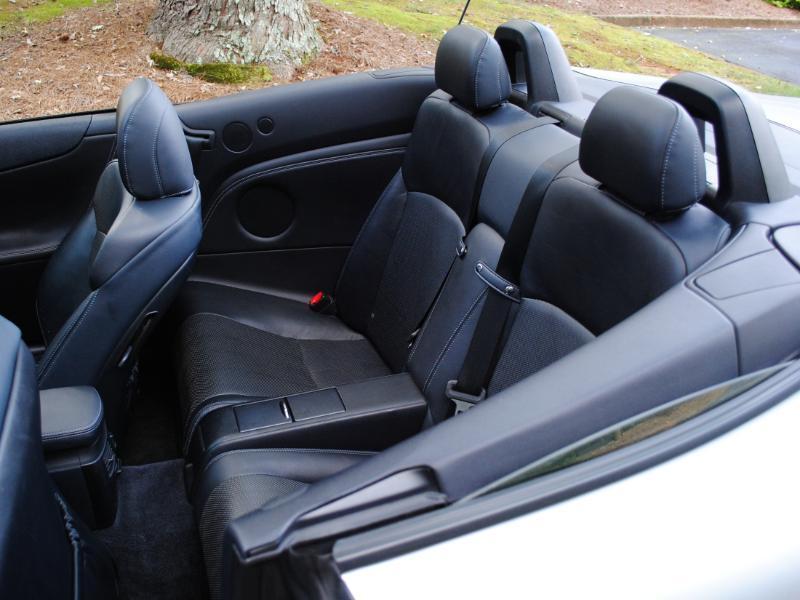 Lexus IS C  2014