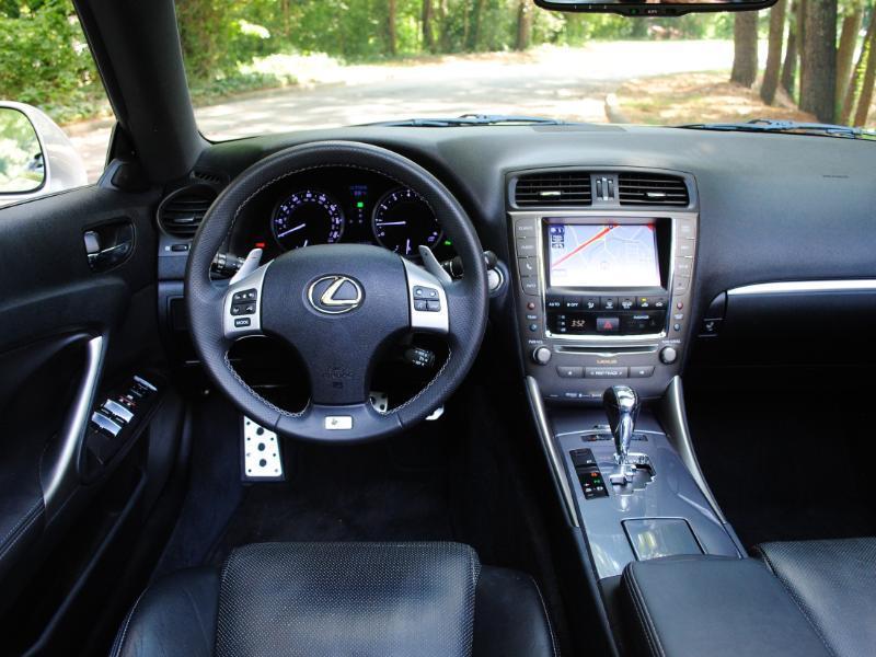 Lexus IS C  2014