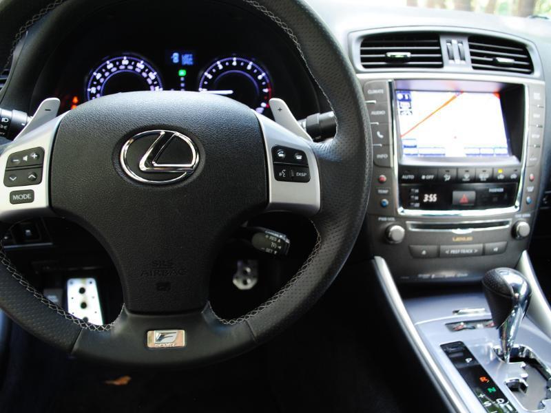 Lexus IS C  2014