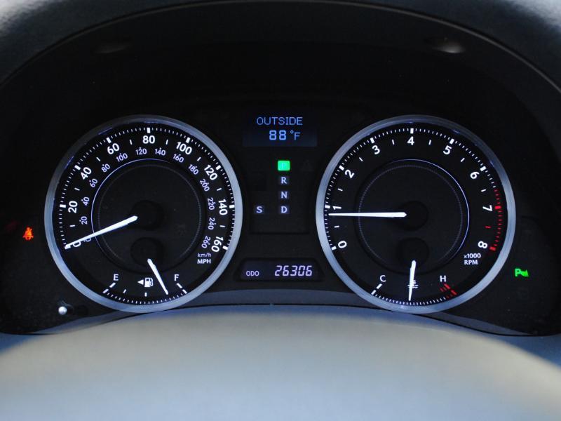 Lexus IS C  2014