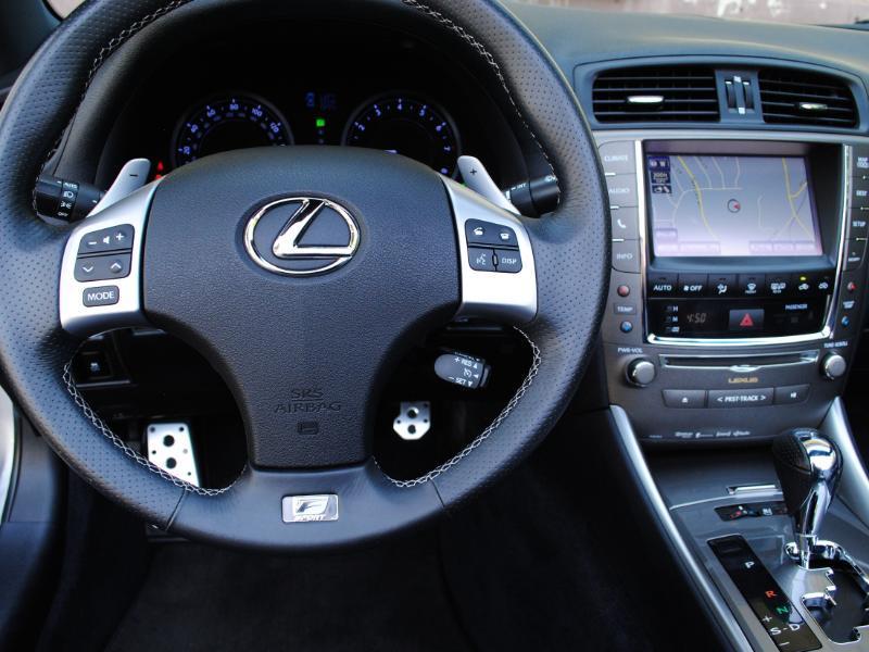 Lexus IS C  2014