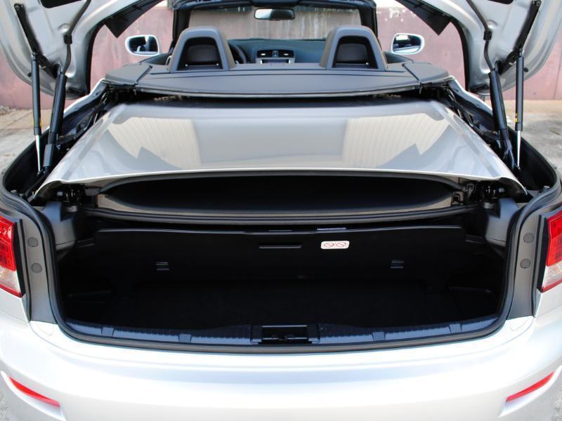 Lexus IS C  2014