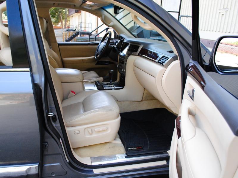 Lexus LX 570  2015