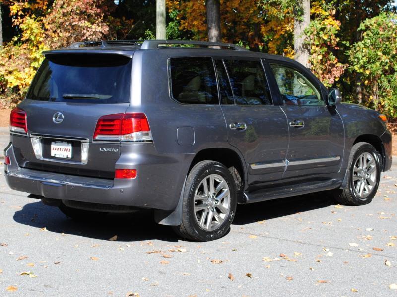 Lexus LX 570  2015