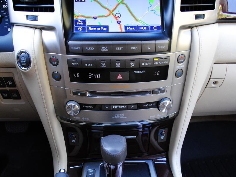 Lexus LX 570  2015