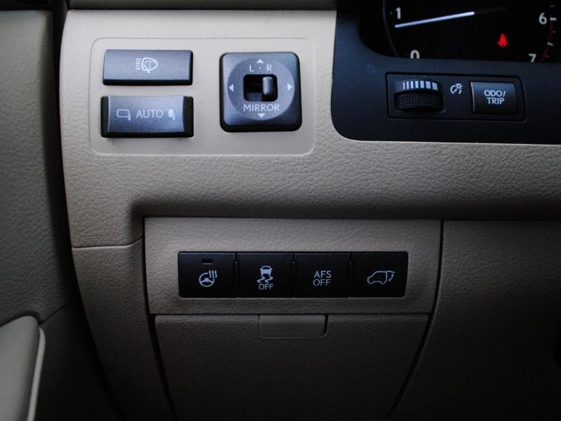 Lexus LX 570  2015