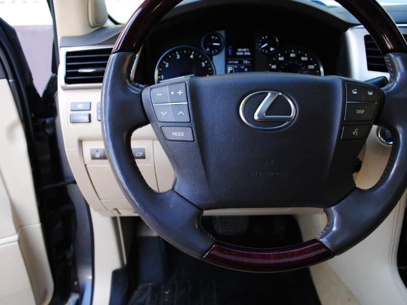 Lexus LX 570  2015
