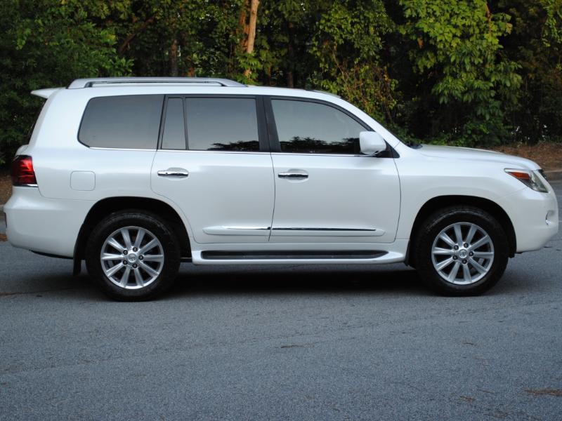 Lexus LX 570  2009