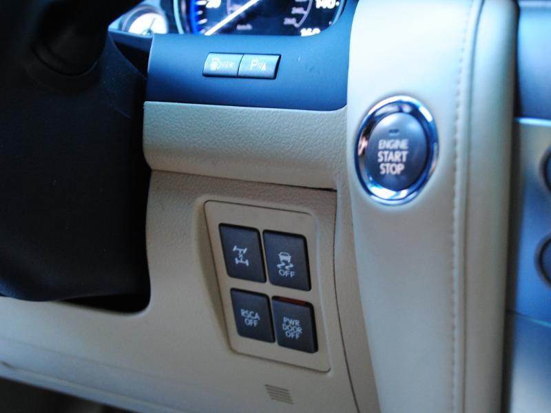 Lexus LX 570  2009