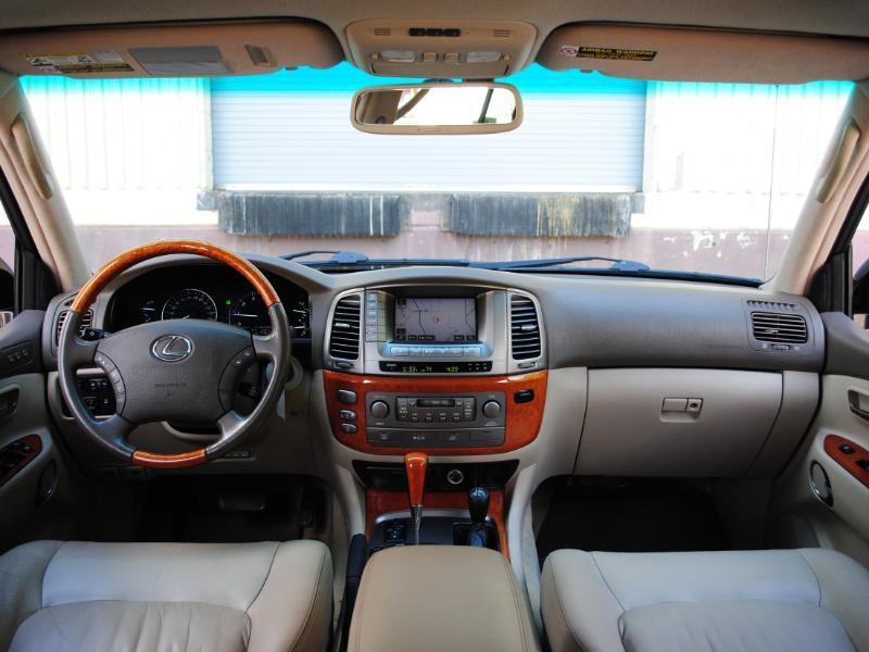 Lexus LX 470  2004
