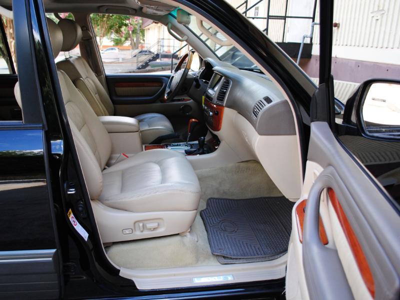 Lexus LX 470  2004