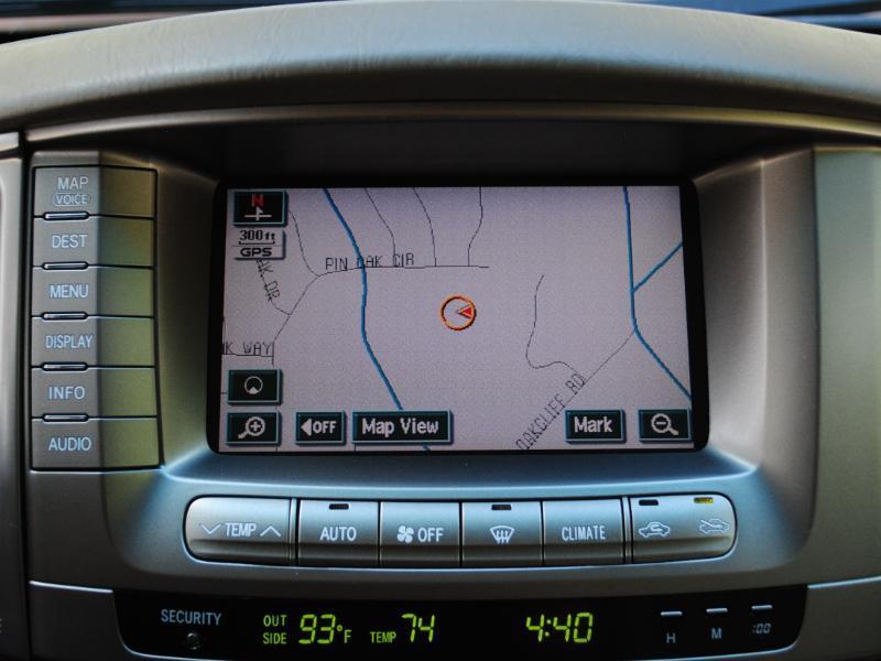 Lexus LX 470  2004