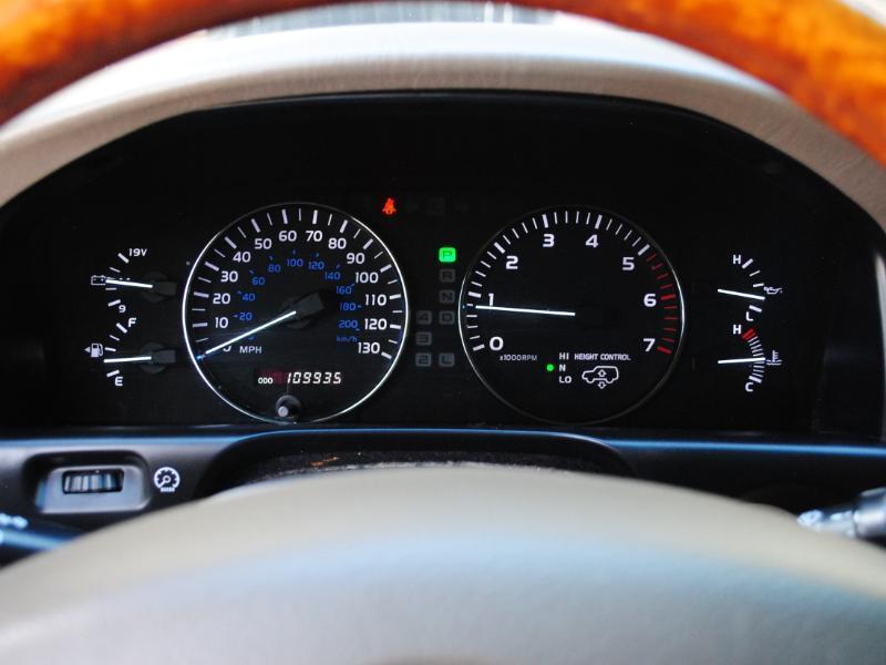 Lexus LX 470  2004