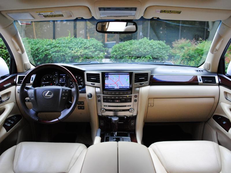 Lexus LX 570 Sport Utility 2015