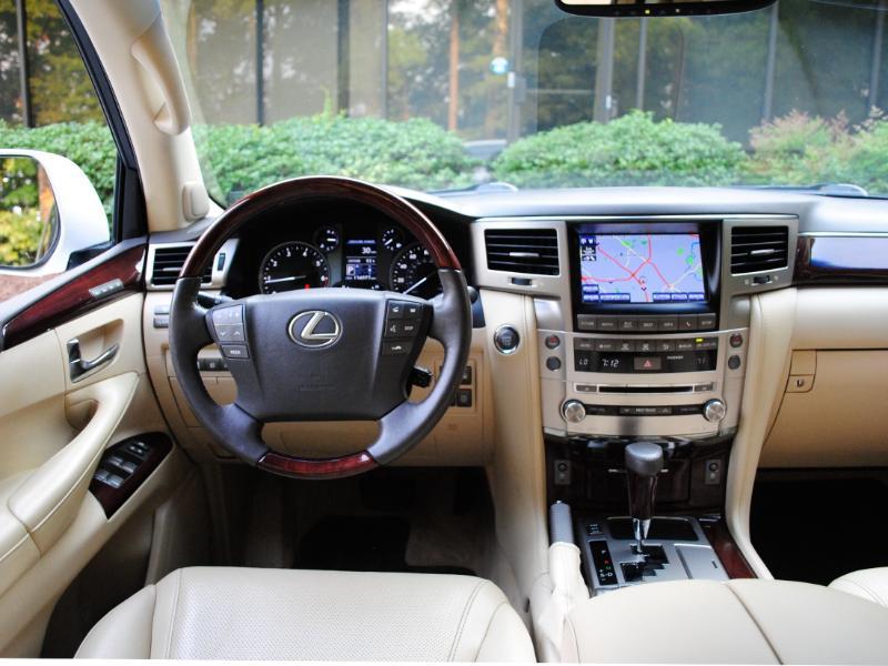 Lexus LX 570 Sport Utility 2015