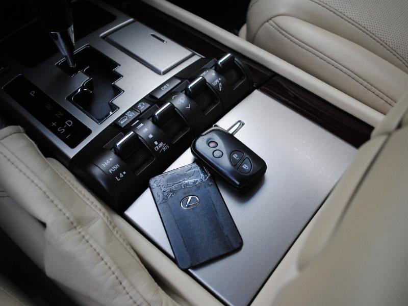 Lexus LX 570 Sport Utility 2015