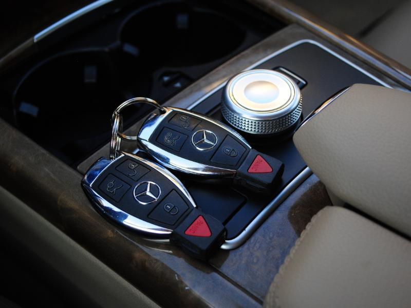 Mercedes-Benz E-Class  2011